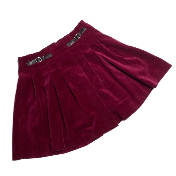 RASPBERRY VELVET SKATER SKIRT - Picture 1 of 8